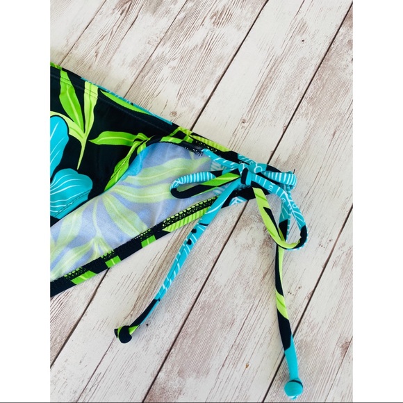 🔆 Lililane Tropical String Bikini Bottom - Picture 3 of 8
